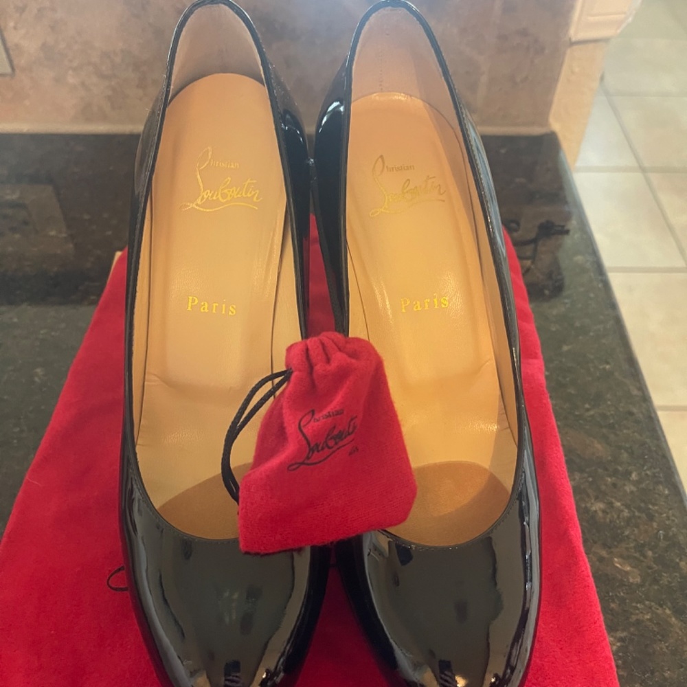 AUTHENTIC Christian Louboutin Black Heels - Picture 3 of 12